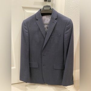 Banana Republic modern slim fit men’s wool suit (size 38S and pants are 30/30)